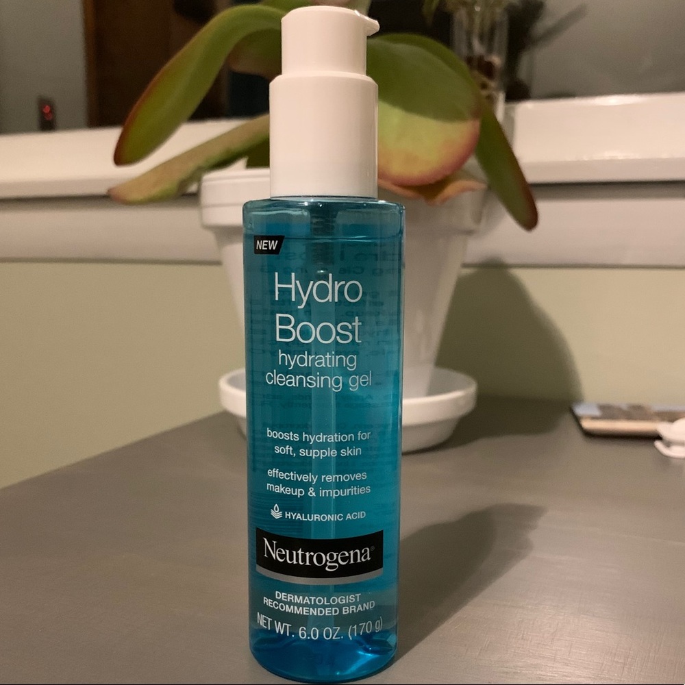 Neutrogena Hydro Boost Hydrating Cleansing Gel